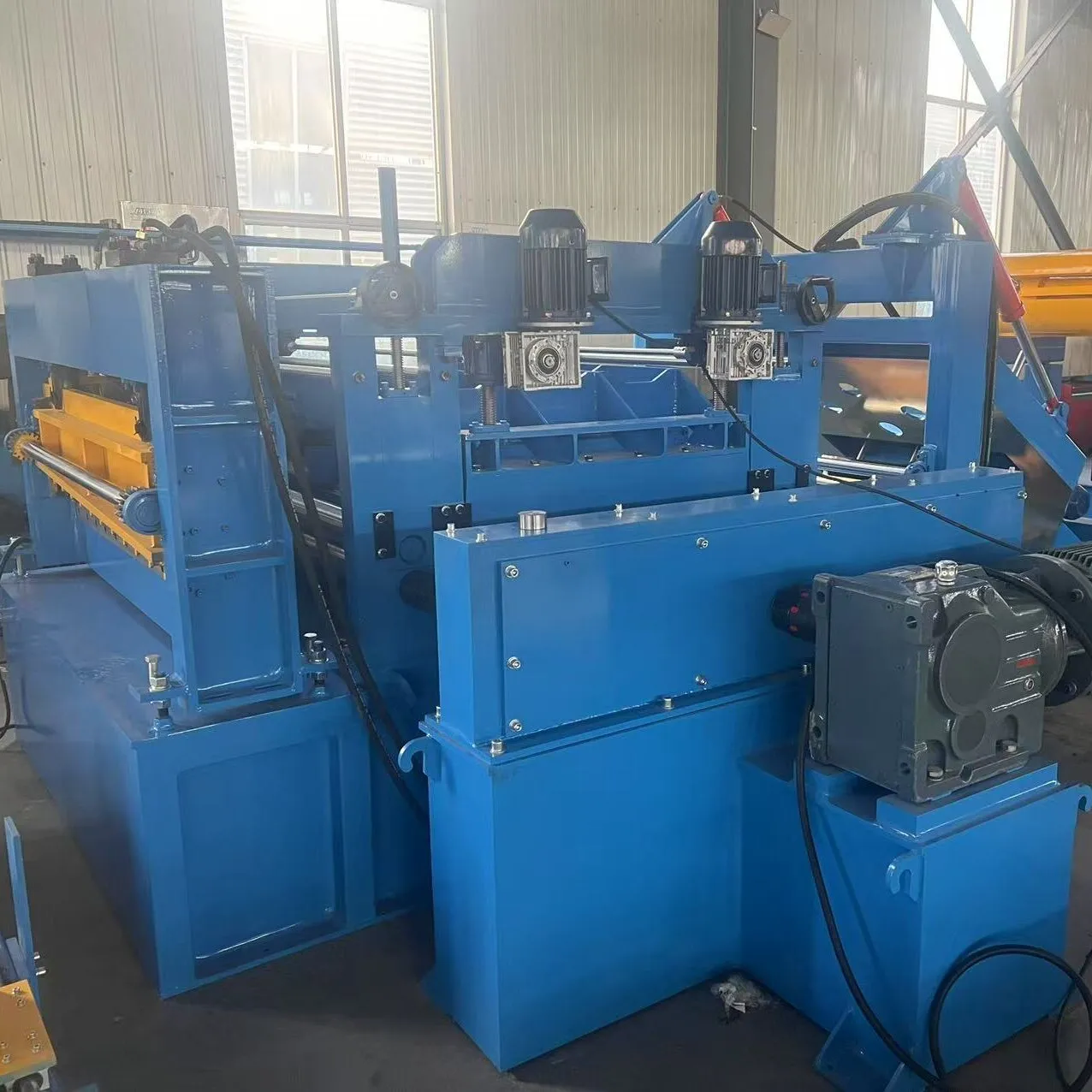 6.35*1219mm Quadruple Leveling And Cutting Machine