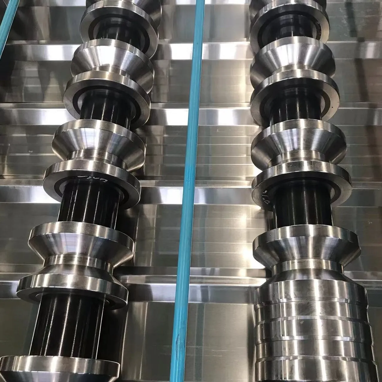 Trapezoid Roof Sheet Roll Forming Machine