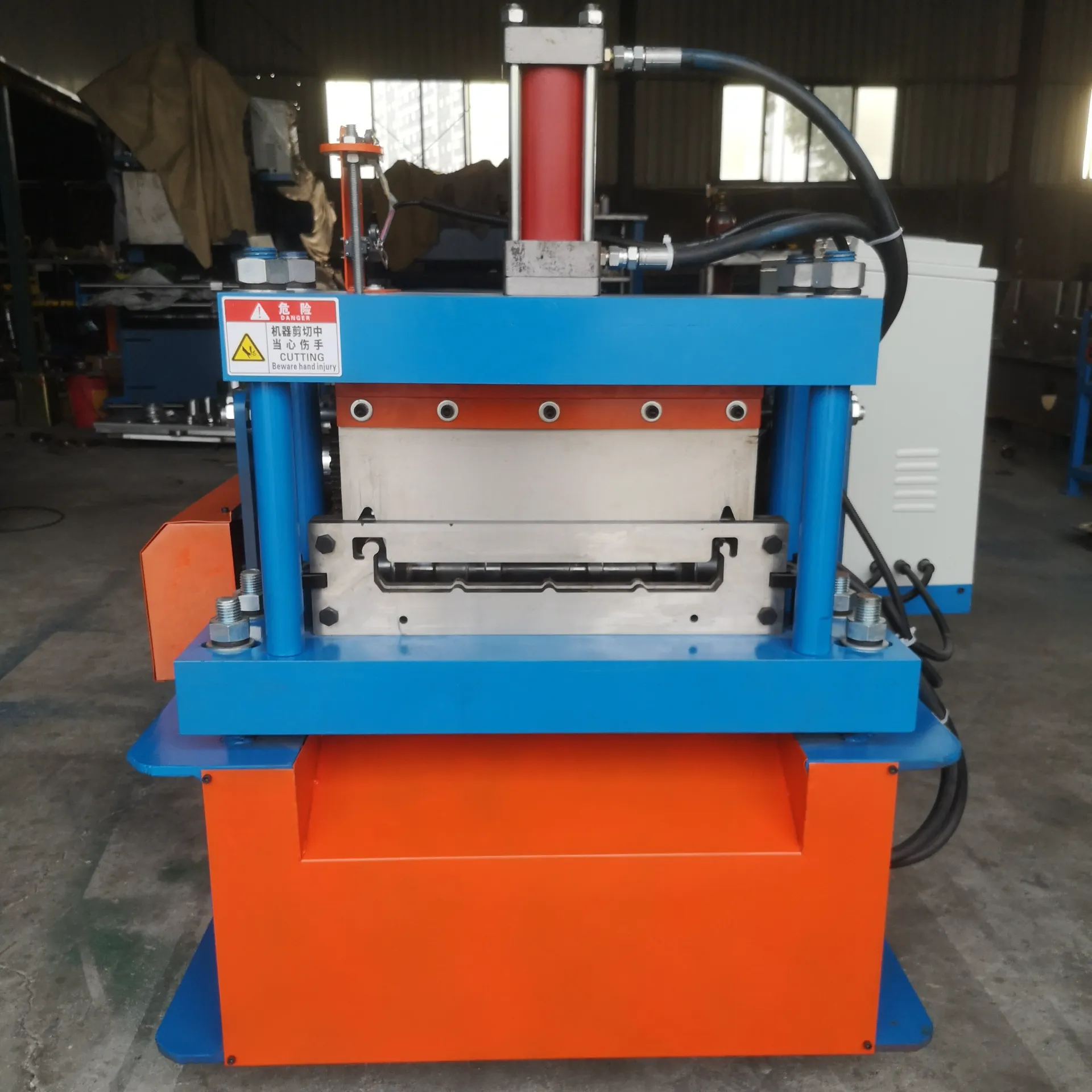 Standing Seam Roll Forming Machine