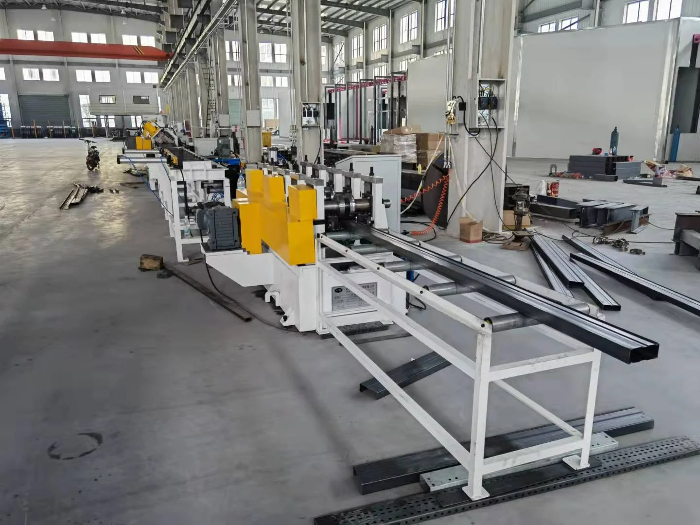 corrugated steel sheet making machine