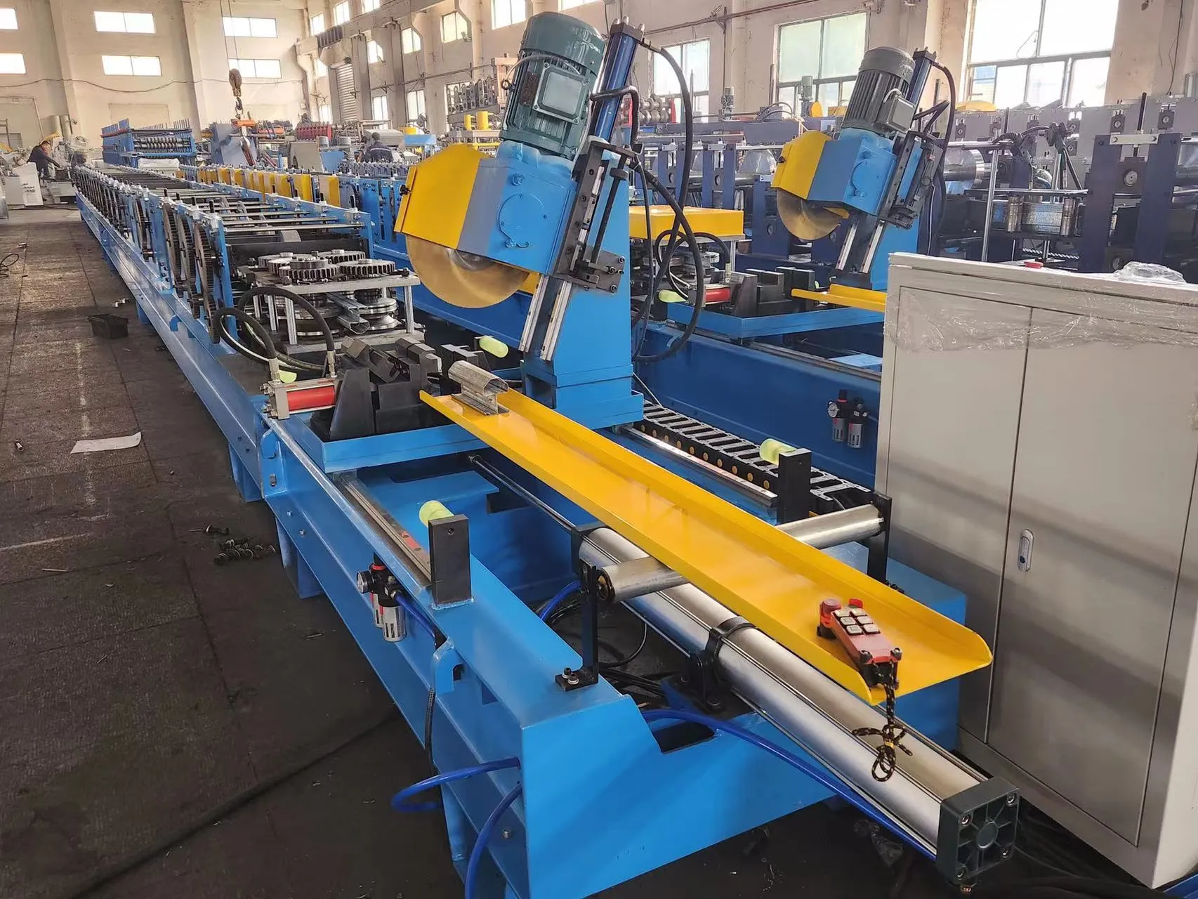 coil slitting machine video